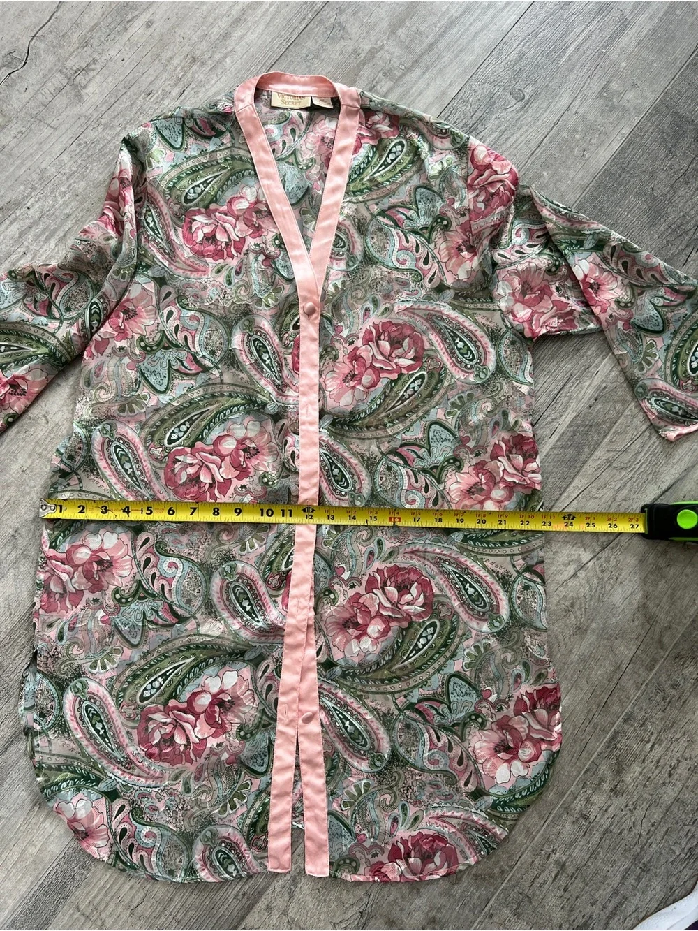 Victoria's Secret Vintage Girlhoodcore Pink Floral Paisley Button up Robe Sz M/L